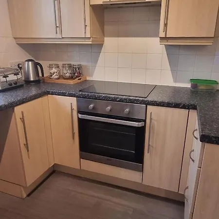 2 Bed Ground Floor In Cumbria & Parking *
